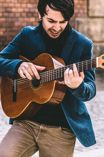 Bild von Rico Wolf- Lehrer für Akustik-Gitarre